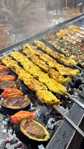 عکس باغ رستوران آسمان