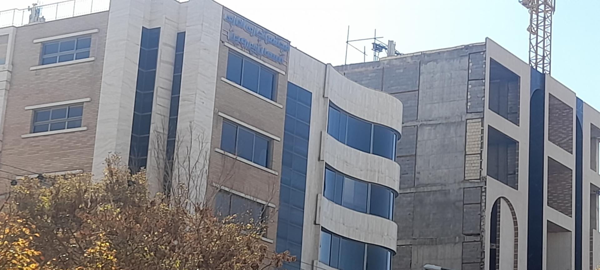 عکس مجتمع تجاری اداری آسمان پروین