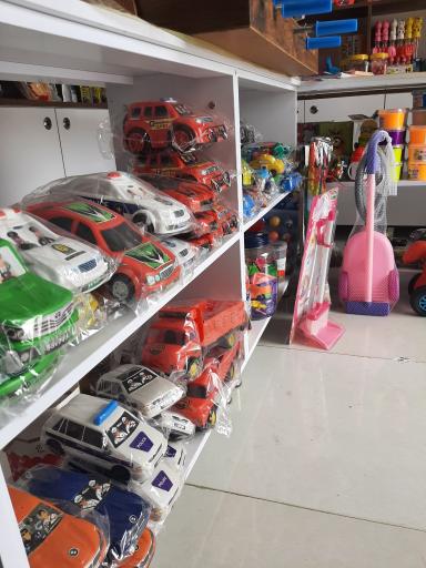 اسباب بازی فروشی حسینی