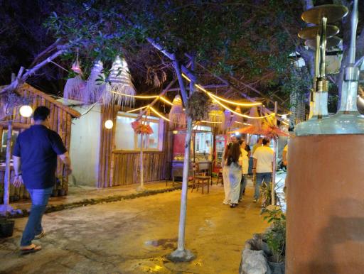 عکس باغ رستوران آسمان