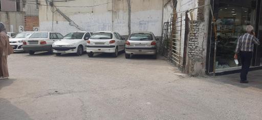 عکس پارکینگ و کارواش دی