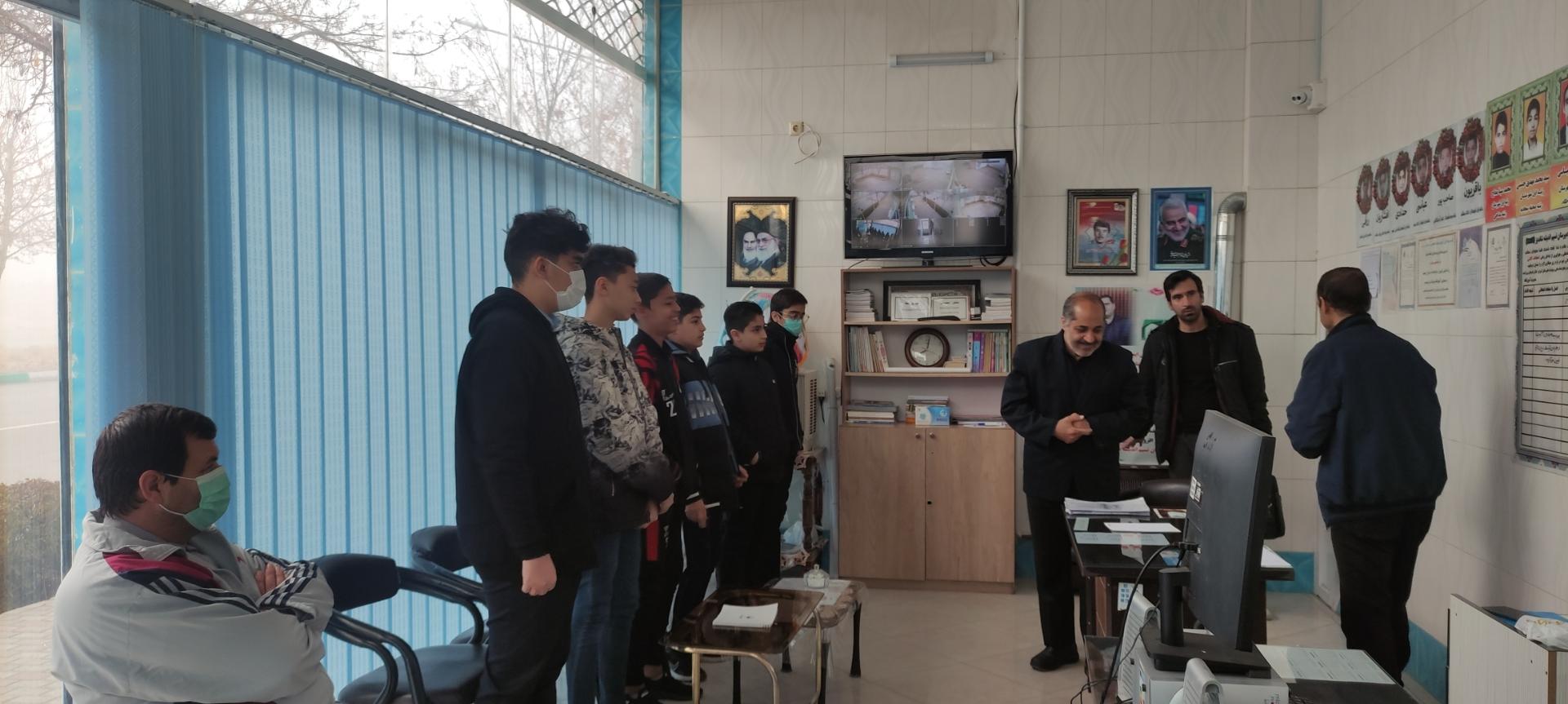 عکس دبیرستان پسرانه غیردولتی دوره اول نسیم اندیشه