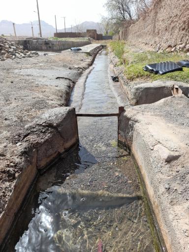 عکس چشمه آب ظفرقند