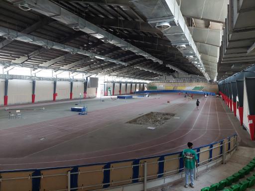 سالن ورزشی دومیدانی و صخره نوردی 