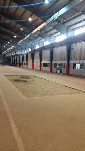 عکس سالن ورزشی دومیدانی و صخره نوردی 