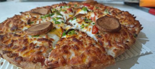 عکس پیتزا آیسان