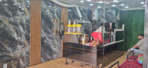 عکس کافه صبحانه دوستان