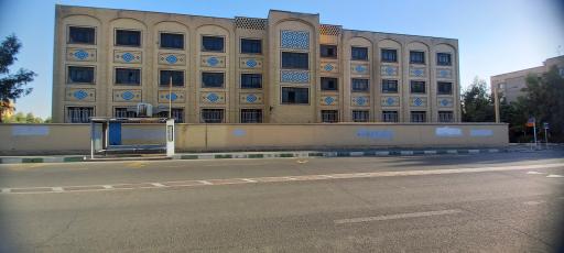 عکس هنرستان فنی و حرفه ای آل محمد