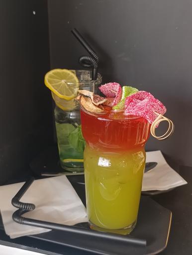 عکس کافه مانژه 