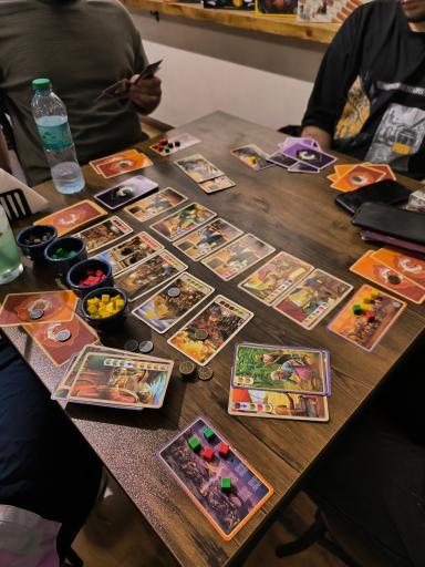 عکس کافه بردگیم لیبرو