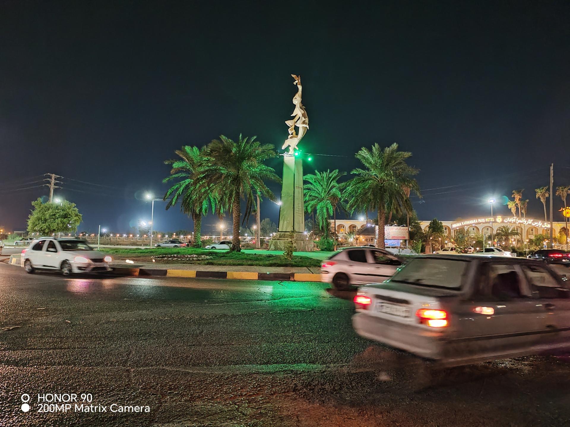عکس میدان کاروانسرا