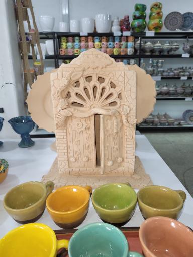 عکس فروشگاه تانیش سفال مهرابی