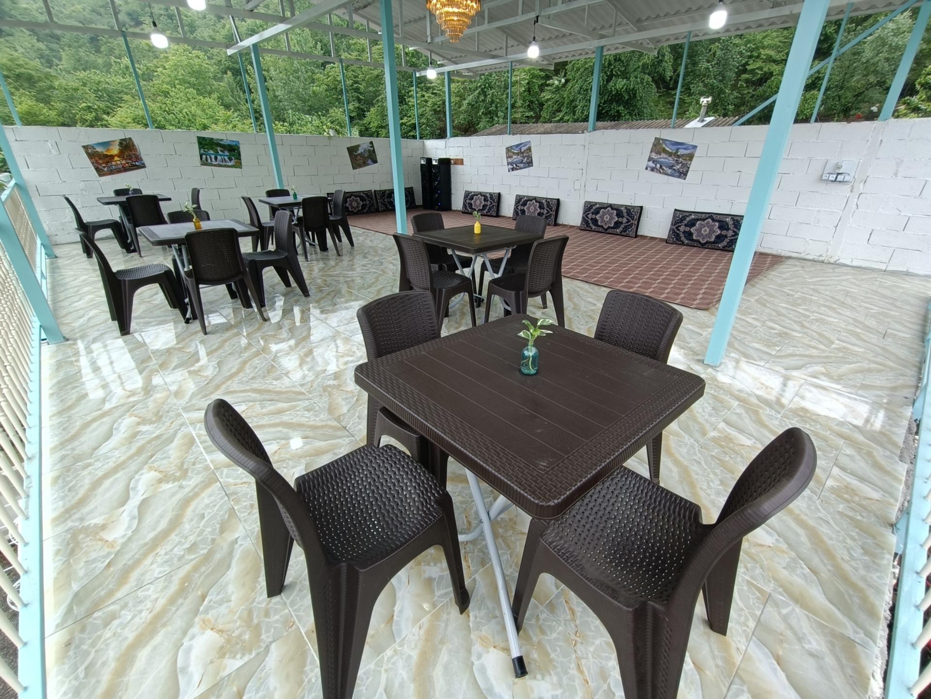 عکس رستوران برج میرزا 