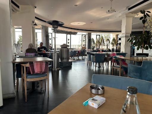 عکس کافه رستوران لئون