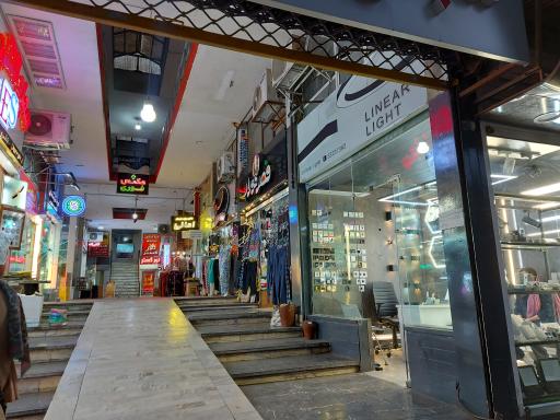 عکس مجتمع تجاری تختی