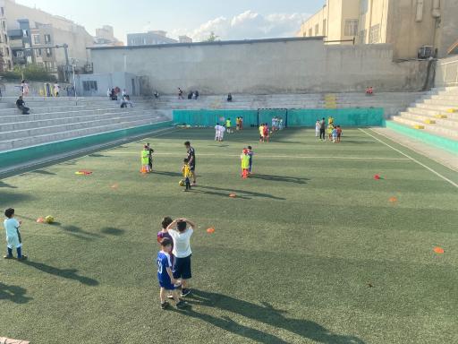 عکس باشگاه فوتبال تاراز