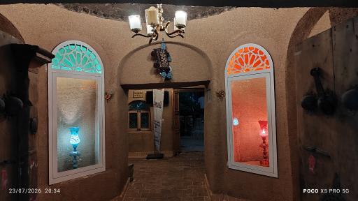 عکس عمارت چهار باغ باغ بهادران
