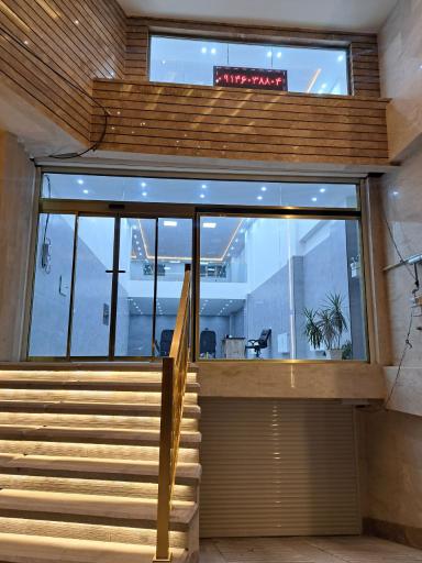 عکس مشاورین املاک حسین پور 