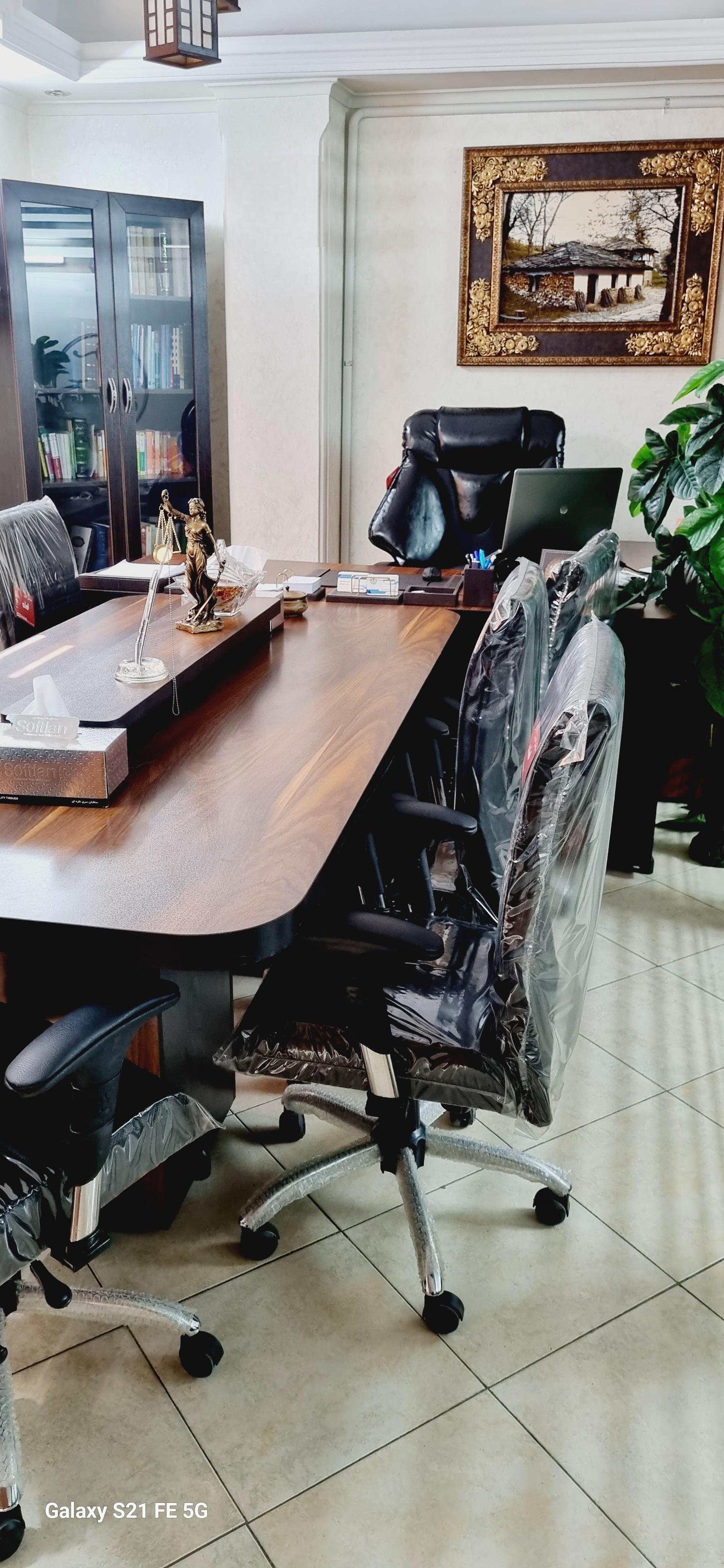 عکس دفتر وکالت وحید بخشی