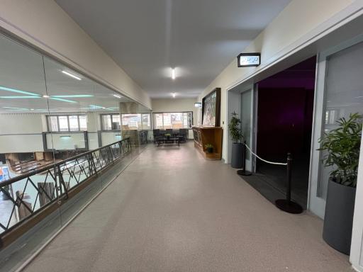 عکس مجتمع تجاری اداری مقدم