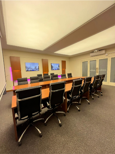 عکس مجتمع تجاری اداری مقدم