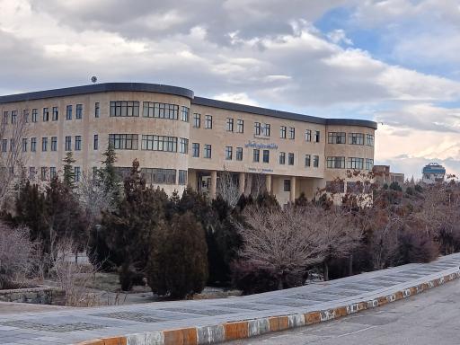 عکس دانشکده علوم انسانی