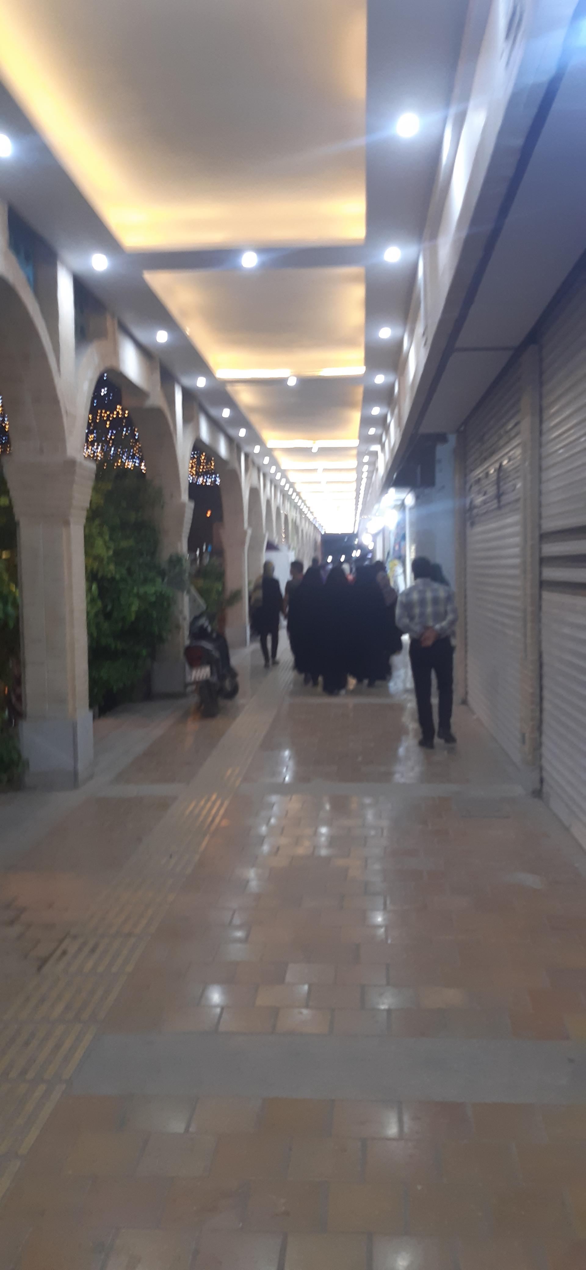 عکس بازارچه باغ گلشن 