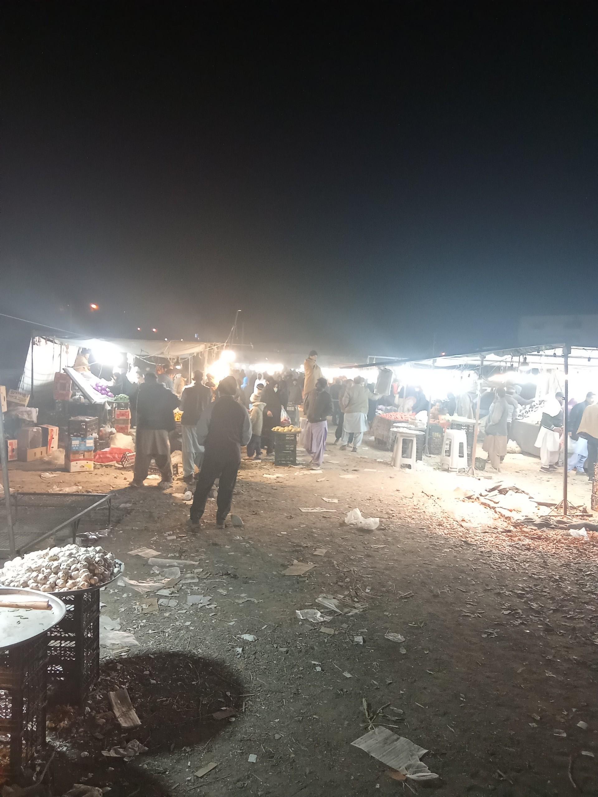 عکس چهارشنبه بازار میوه خواروبار
