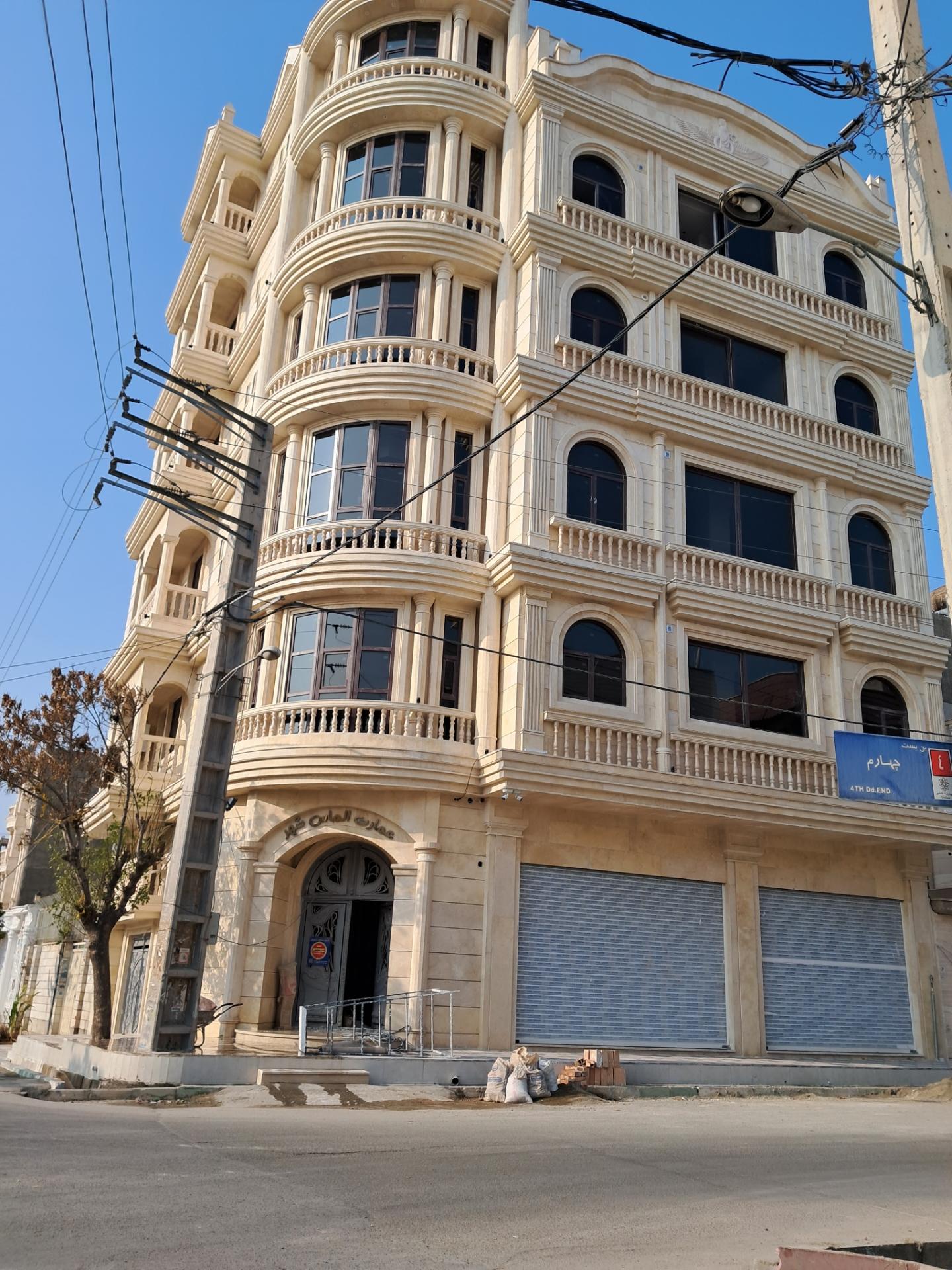 عکس عمارت الماس شهر 