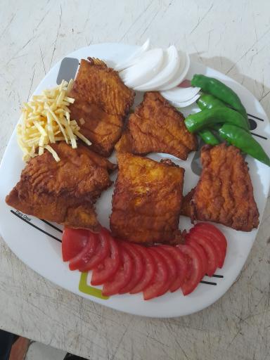 غذا خوری علی دایی