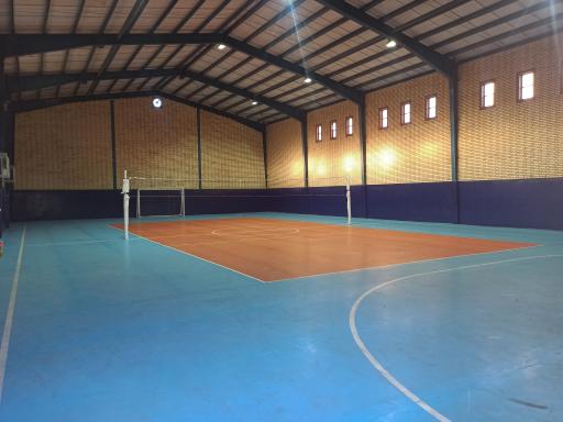 عکس سالن ورزشی فوتسال شهید فرج اللهی 
