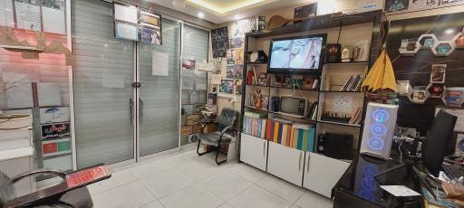 عکس کافی نت آلفا ام