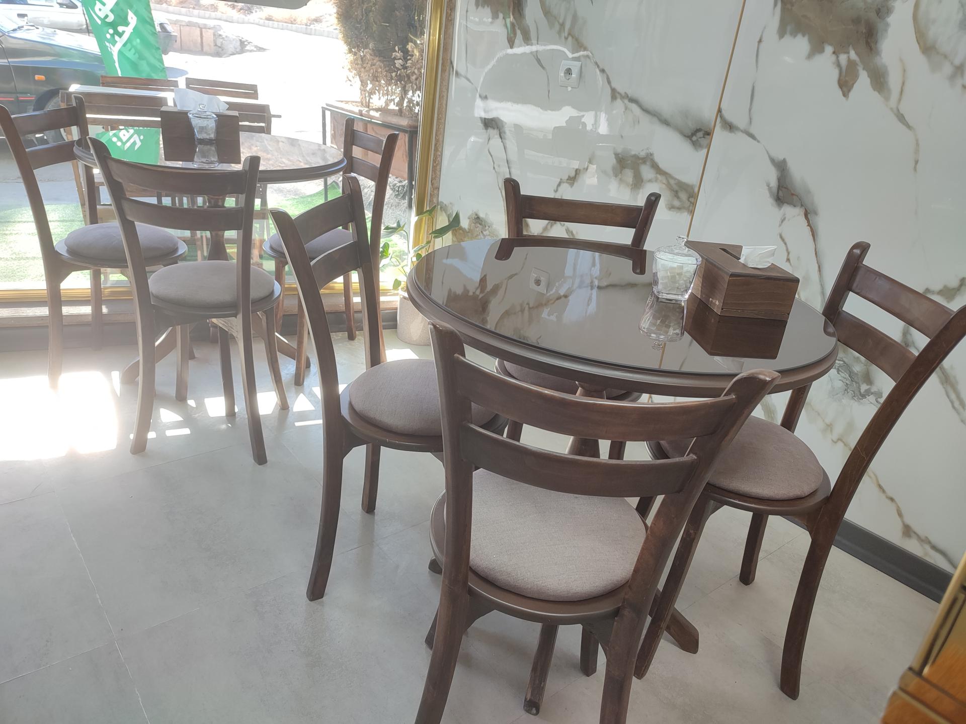 عکس کافه باقلوا محتشم