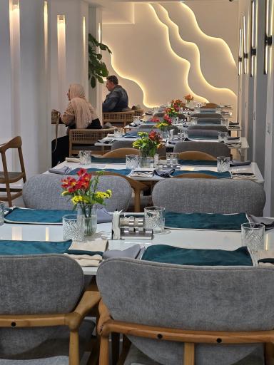 عکس کافه رستوران واران