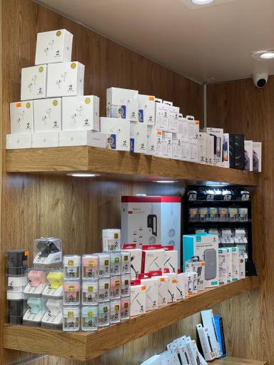 عکس فروشگاه موبایل اپل زون