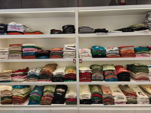 عکس پوشاک زنانه ام و تی