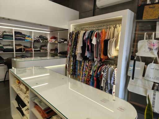 عکس پوشاک زنانه ام و تی