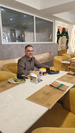 عکس کافه رستوران واران