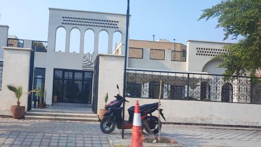 عکس کافه رستوران واران