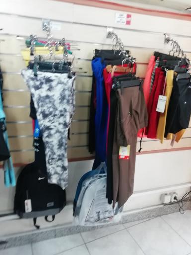 عکس کالا ورزشی نیوان