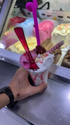 آبمیوه بستنی طلاب دایی خلیل