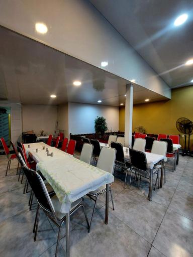 عکس آشپزخانه مرکزی گل بانو