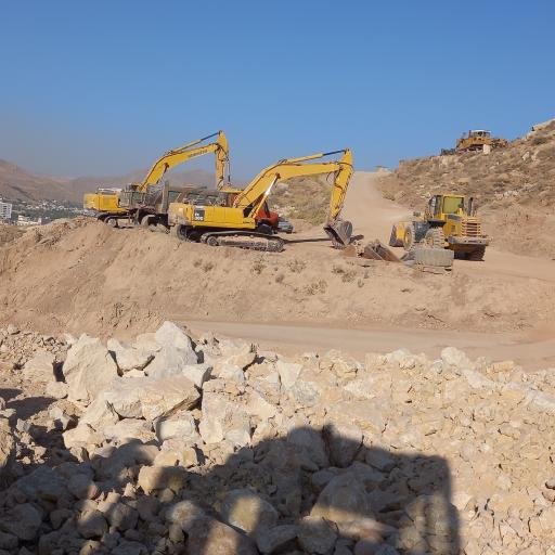 عکس تعمیرگاه راهسازی ایران کوماتسو 