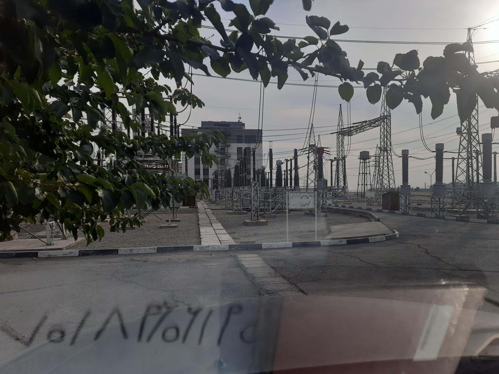 عکس پست برق استقلال