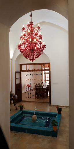 عکس عمارت تاریخی شریف