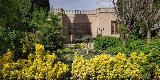 عکس عمارت تاریخی شریف