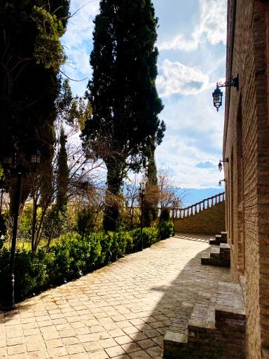 عکس عمارت تاریخی شریف