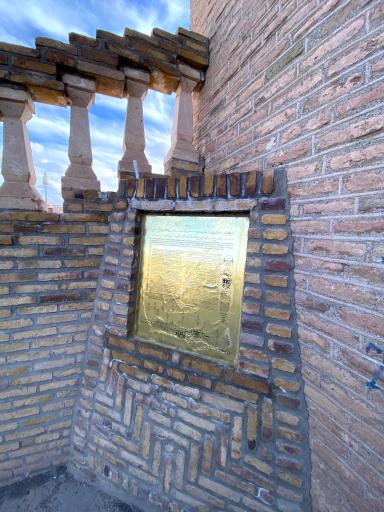 عکس عمارت تاریخی شریف