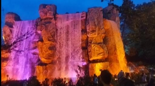 عکس آبشار مصنوعی ناهارخوران