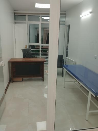 مرکز فوق تخصصی گوارش و کبد روهان دکتر حرمتی